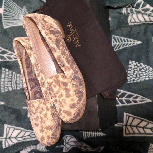 Aldo Brué Women's Leather Snakeskin Print Flats - Picture 8 of 8